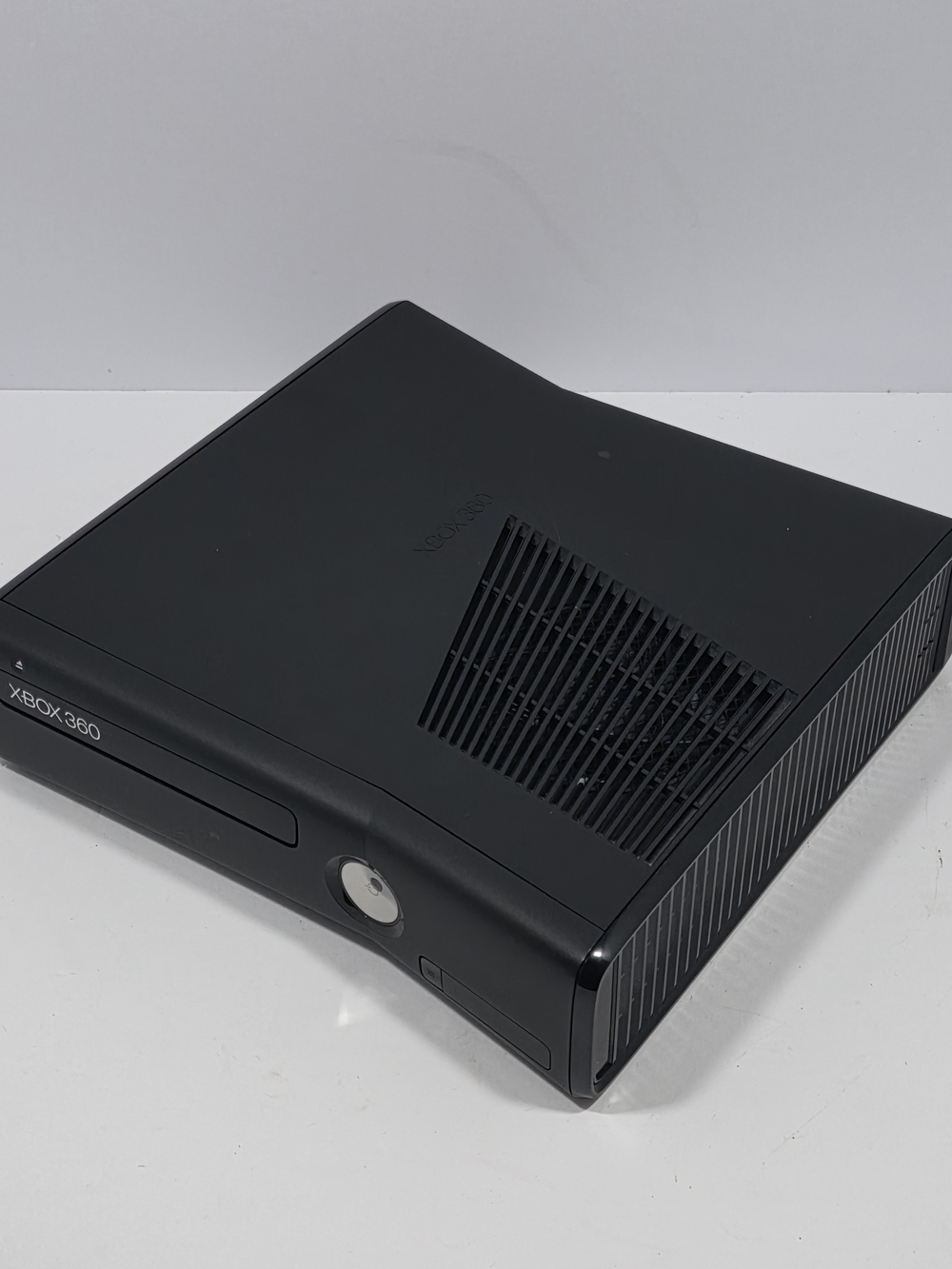 Microsoft Xbox 360 S Slim 250GB Console Only Model 1439 Tested Working